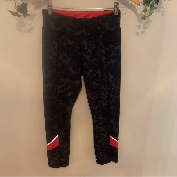 Hyba Activewear Floral/Stripes Capri - Picture 1 of 9